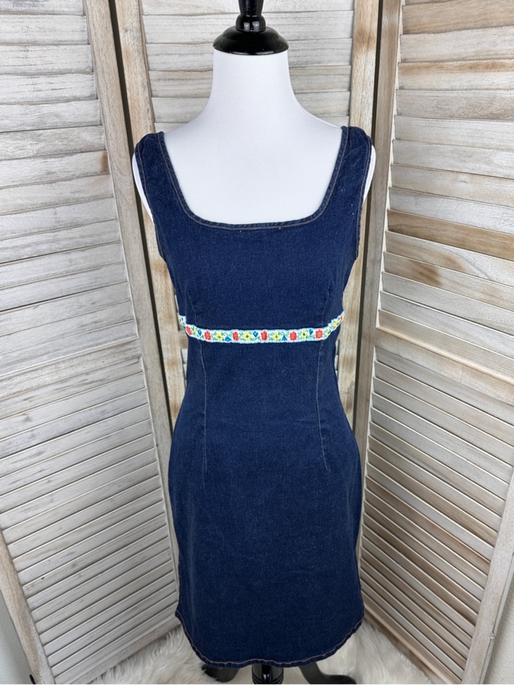 Vintage 90s Lifestyle Sleeveless Cotton Denim Mini Dress Floral Embroidered XL